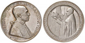 Roma. Pio XII (1939-1958). Medaglia anno XVII/1955 AG gr. 34,10 diam. 44 mm. Opus Aurelio Mistruzzi. Per la chiusura dell'anno Mariano. Bartolotti E95...