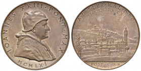Roma. Giovanni XXIII (1958-1963). Medaglia 1961 AE gr. 37,55 diam. 44 mm. Opus Pietro Giampaoli. Per l'ottantesimo compleanno del pontefice. Modesti 1...