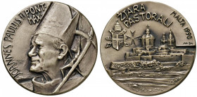 Roma. S. Giovanni Paolo II (1978-2005). Medaglia 1990 AE argentato gr. 85,57 diam. 51 mm. Opus Maurizio Baldessari. Viaggio Apostolico a Malta. FDC
