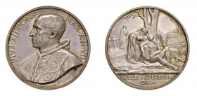 STATO PONTIFICIO Pio XII (1939-1958) Roma Medaglia Anno VII 1945 Ag FDC. Opus Mistruzzi. Gr. 38,3 mm.44. Bart. E945. Il buon samaritano. (Stima €200-2...