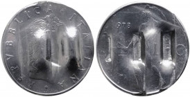 Monetazione in lire - 50 lire 1978 - Moneta annullata dalla zecca con macchina obliteratrice D/ REPVBBLICA ITALIANA, Testa coronata - R/ Vulcano all'i...