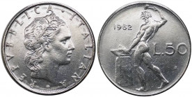 50 lire 1982 tipo Vulcano - "asse del R/ ruotato di 45°" - Attardi JAS37a - non comune (NC) - Ac 
BB
Spedizione in tutto il Mondo / Worldwide shippi...