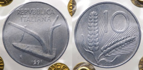 Monetazione in Lire (1946-2001) 10 Lire "Spiga" 1991 R/Rovescio capovolto - Rara - Gig.266a - Periziata Gaudenzi FDC
FDC
Spedizione in tutto il Mond...