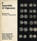ARSLAN E. - Il tesoretto di Vigevano; monete auree tra Gotico e Rinascimento. Milano, 1975. Pp. 9, tavv. 7. Ril. ed. buono stato.
Spedizione in tutto...