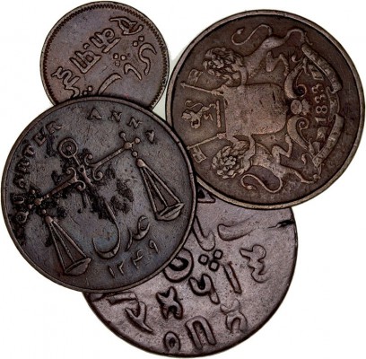 MONEDAS EXTRANJERAS
INDIA BRITÁNICA
Lote de 4 monedas. AE. 1/4 Anna 1833 (2), ...