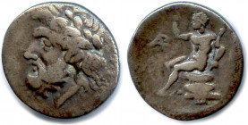 Greek
ARCADIE - MÉGALOPOLIS 175-168
Tête laurée de Zeus Lycaios. R/. Pan nu assis sur un rocher 
tenant son lagobolon. Dans le champ, AR - I.
Pozz...
