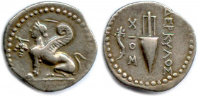 Greek
ÎLE D’IONIE - CHIOS 190-84
Sphinx assis. Devant, une grappe de raisin. R/. Amphore entre 
EPKY et XIO. À gauche, une corne d’abondance.
SNG ...