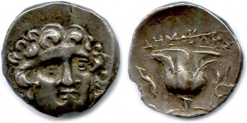 Greek
ÎLE DE CARIE - RHODES 305-275
Tête d’Hélios de face. R/. Rose et son bou...