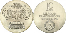 Germany
Germany, DDR. 10 mark 1982 Gewandhaus Leipzig 

Pięknie zachowane. Rzadsze.Jaeger 1583

Details: 17,05 g 
Condition: 1 (UNC)
