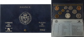 Monete Estere. Francia. Serie Divisionale 1982. 10 Valori Nominali con 100 Franchi in Ag. In confezione originale. FDC.