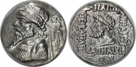 Griechische Münzen. ASIEN, ELYMAIS, Königreich, Kamnaskires V. Tetradrachme 54-32 v. Chr. (15,52 g). Vs.: Drapierte Büste mit Diadem I., dahinter Anke...