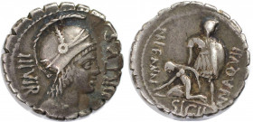 Römische Münzen, MÜNZEN DER RÖMISCHEN REPUBLIK. Später-Denarius-Münzen (ca. 154-41 v. Chr.) - Mn. Aquillius Mn. f. Mn. N - AR Denar (Serratus) (Rom 71...