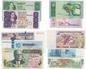 Banknoten, Tunesien / Tunisia, Lots und Sammlungen. 1/2 Dinar 15.10.73 (P.69), 10 Dinars 7.11.05 (P.90), 20 Dinars 7.11.92 (P.88), Südafrika / South A...