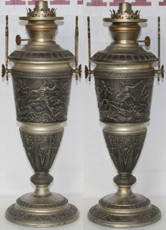 Kunst und Antiquitäten / Art and antiques. Öl-Lampe Ende des 19. Anfang des 20. ...