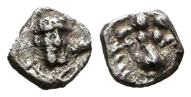 CILICIA, Isaura Palaia. Circa 333-322 BC. AR.
Obv: Head of Herakles facing sligh...