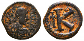 Justinian I (527-565), Follis, AE.
Reference:
Condition: Very Fine


Weight: 4,1 gr
Diameter: 19,4 mm