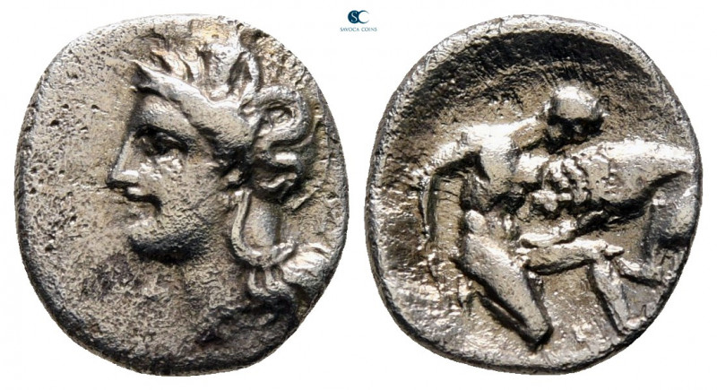 Lucania. Herakleia circa 420-330 BC. 
Diobol AR

12 mm, 1,14 g



nearly ...