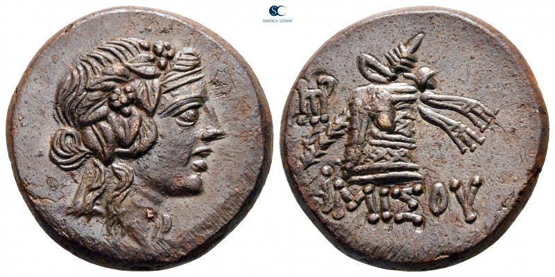 Pontos. Amisos. Time of Mithradates VI Eupator 120-63 BC. 
Bronze Æ

22 mm, 9...