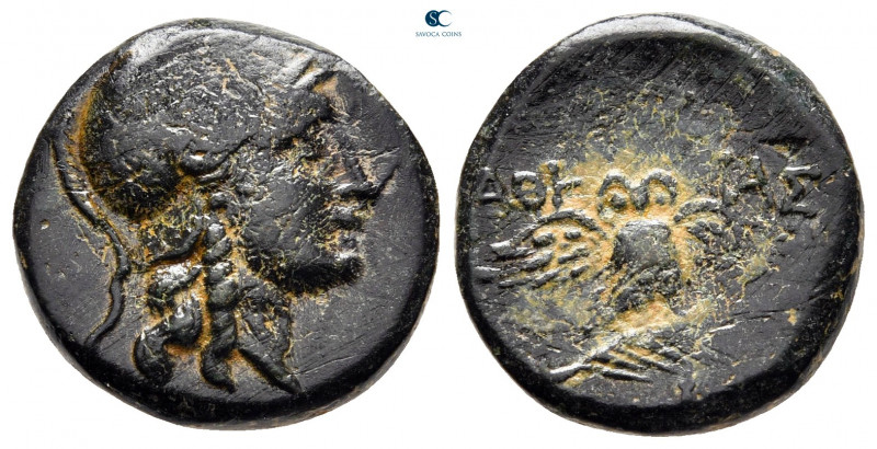Mysia. Pergamon circa 200-133 BC. 
Bronze Æ

17 mm, 4,08 g



very fine