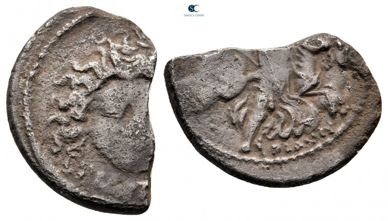 L. Plautius Plancus 47 BC. Rome
Denarius AR

18 mm, 2,45 g



fine