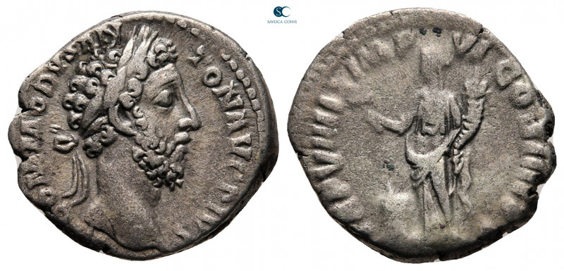 Commodus AD 180-192. Rome
Denarius AR

17 mm, 2,81 g



very fine