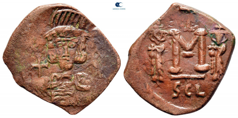 Constantine IV Pogonatus AD 668-685. Syracuse
Follis or 40 Nummi Æ

23 mm, 3,...