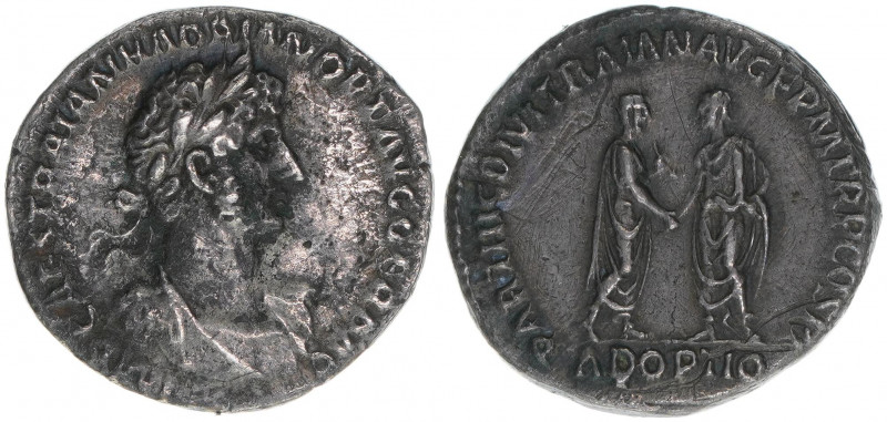 Hadrianus 117-138
Römisches Reich - Kaiserzeit. Denar. PARTIC DIVI TRAIAN AVG F ...