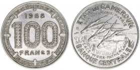 Republique Federale
Kamerun, Bundesrepublik. 100 Francs, 1968. Nickel - drei Riesenantilopen
12,08g
Schön 11
stfr-