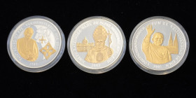 Moderne Medaillen
Deutschland. Lot mit 3 Medaillen. Benedikt XVI.
stfr gekapselt