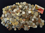 Kiloware
Weltmünzen Lots. Lot mit ca. 3 Kilogramm. Kiloware ist von Reklamation und Umtausch ausgeschlossen - keine Rücknahme - Versandkosten nach Gew...