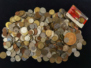 Kiloware
Weltmünzen Lots. Lot mit ca. 3 Kilogramm. Kiloware ist von Reklamation und Umtausch ausgeschlossen - keine Rücknahme - Versandkosten nach Gew...
