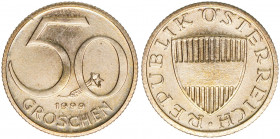 Verkehrsmünzen
50 Groschen, 1999. Auflage 50.000 nur im Set ausgegeben
Wien
2,96g
ANK 18
handgehoben