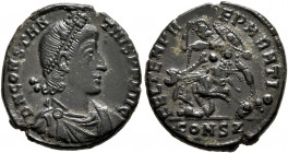 Constantius II, 337-361. Follis (Bronze, 18 mm, 3.07 g, 11 h), Constantinopolis, 351-355. D N CONSTANTIVS P F AVG Pearl-diademed, draped and cuirassed...