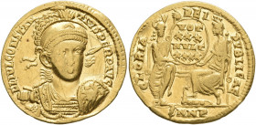 Constantius II, 337-361. Solidus (Gold, 20 mm, 4.00 g, 12 h), Nicomedia, 355-360. FL IVL CONSTANTIVS PERP AVG Pearl-diademed, helmeted and cuirassed b...