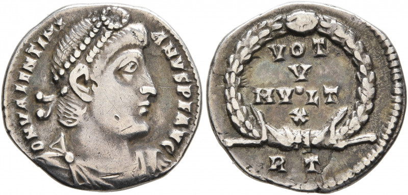 Valentinian I, 364-375. Siliqua (Silver, 17 mm, 2.05 g, 5 h), Rome, 364-367. D N...