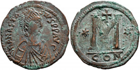 Anastasius I, 491-518. Follis (Bronze, 36 mm, 19.67 g, 6 h), Constantinopolis, 498-518. D N ANASTASIVS P P AVG Diademed, draped and cuirassed bust of ...