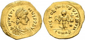 Justin I, 518-527. Tremissis (Gold, 15 mm, 1.43 g, 7 h), Constantinopolis. D N IVSTINVS P P AVI Diademed, draped and cuirassed bust of Justin I to rig...