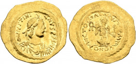 Justinian I, 527-565. Tremissis (Gold, 18 mm, 1.53 g, 6 h), Constantinopolis. D N IVSTINIANVS P P AVG Pearl-diademed, draped and cuirassed bust of Jus...