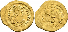 Justinian I, 527-565. Tremissis (Gold, 16 mm, 1.51 g, 6 h), Constantinopolis. D N IVSTINIANVS P P AVG Pearl-diademed, draped and cuirassed bust of Jus...