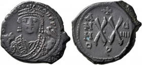 Maurice Tiberius, 582-602. Half Follis (Bronze, 24 mm, 7.74 g, 6 h), Theoupolis (Antiochia), RY 9 = 590/1. D m TIЧ COTAN P P' Crowned facing bust of M...