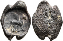 ROMAN. Circa 3rd century. Seal (Lead, 18 mm, 3.16 g). Pegasus walking right. Rev. Textile imprint. About very fine.