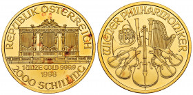 Austria. 2000 schilling. 1998. (Km-2990). Au. 31,15 g. Vienna Philharmonic. Mint state. Est...1500,00. 

Spanish Description: Austria. 2000 schillin...