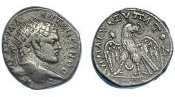 IMPERIO ROMANO. CARACALLA. Mesopotamia. Tetradracma (215-217). A/ Busto radiado a izq. R/ Águila a izq. mirando atrás , entre las patas creciente, a i...