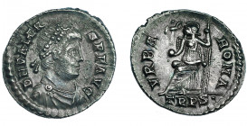 IMPERIO ROMANO. VALENTE. Silicua. Treveris (375-378). R/ Roma sentada a izq. con victoria y cetro; VRBS ROMA, exergo TRPS. AR 2,11 g. 19 mm. RIC-45c. ...