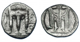 GRECIA ANTIGUA. BRUTTIUM. Crotona. 1/3 estátera (550-480 a.C.). A/ Trípode, a la izq. grulla; ϘΡΟ. R/ Trípode incuso. AR 2,50 g. 15,94 mm. COP-1757 vt...