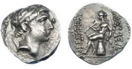 GRECIA ANTIGUA. REINO SELÉUCIDA. Demetrio I. Siria. Dracma (162-150 a.C.). A/ Cabeza diademada a der. R/ Apolo sentado sobre ónfalos a izq. AR 4,20 g....