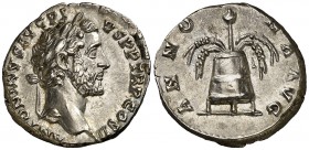 (144 d.C.). Antonino pío. Denario. (Spink 4050) (S. 33) (RIC. 62a). 3,22 g. Bella. EBC.