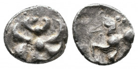 Central Europe. Vindelici AR Quinarius, "Büschelquinar" type Celtic Germany, Vindelici. , 2nd-1st century BC. Av.: Head devolved into a bush. Rv: Hors...