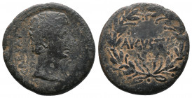 Roman Provincial. Uncertain mint in Asia Minor. Augustus 27 BC-14 AD Av.: CAESAR, Bare head of Augustus right Rv.: AVGVSTVS, within laurel wreath RIC ...