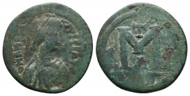 Anastasius I. AE Small module Follis . Constantinople mint, struck 498-518

AV: DN ANASTASIVS PP AVG Pearl diademed, draped, cuirassed bust right.
...